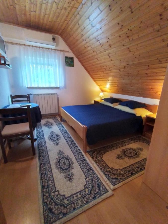 House Nina Apartment โพลยานัค ภายนอก รูปภาพ