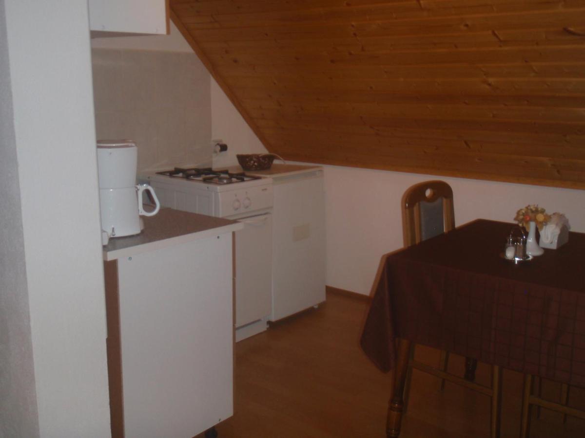 House Nina Apartment โพลยานัค ภายนอก รูปภาพ